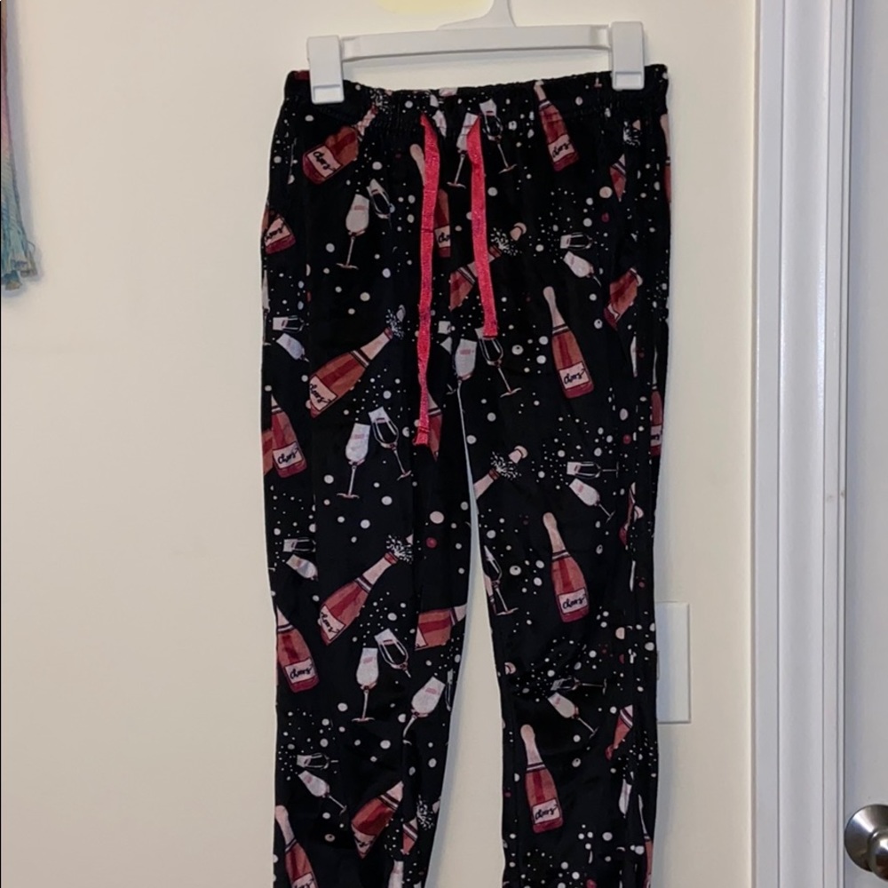 Size medium wine / champagne pajamas - NEW